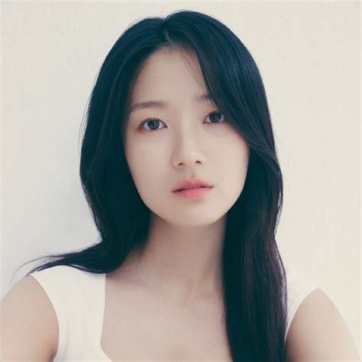Kim Hye-yoon: The Rising Star of Korean Entertainment