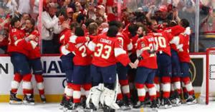 New York Islanders Secure 4-2 Victory Over Florida Panthers in Thrilling NHL Showdown